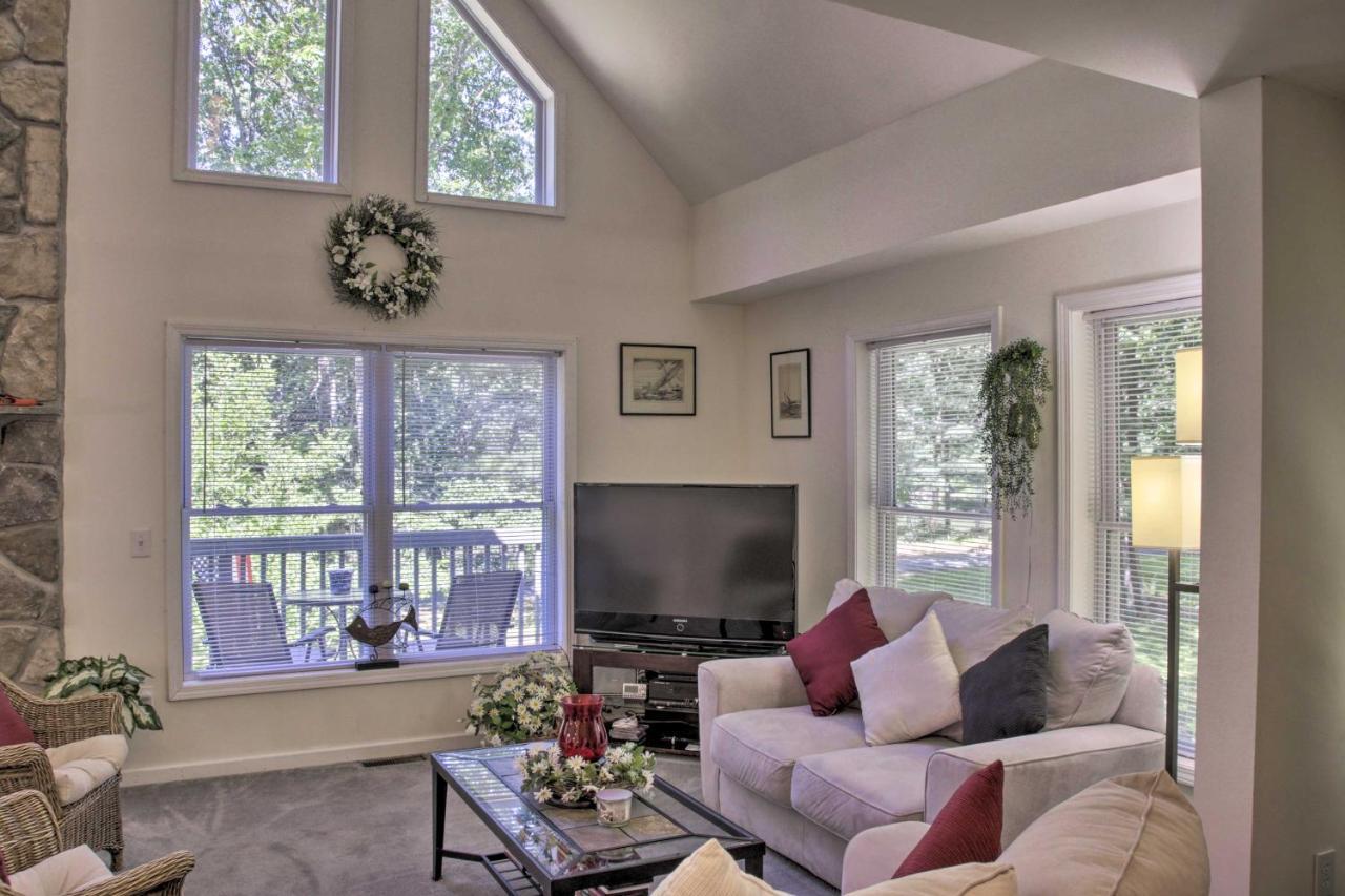 Spacious Home With Deck, Grill And Delaware River View Callicoon Екстериор снимка