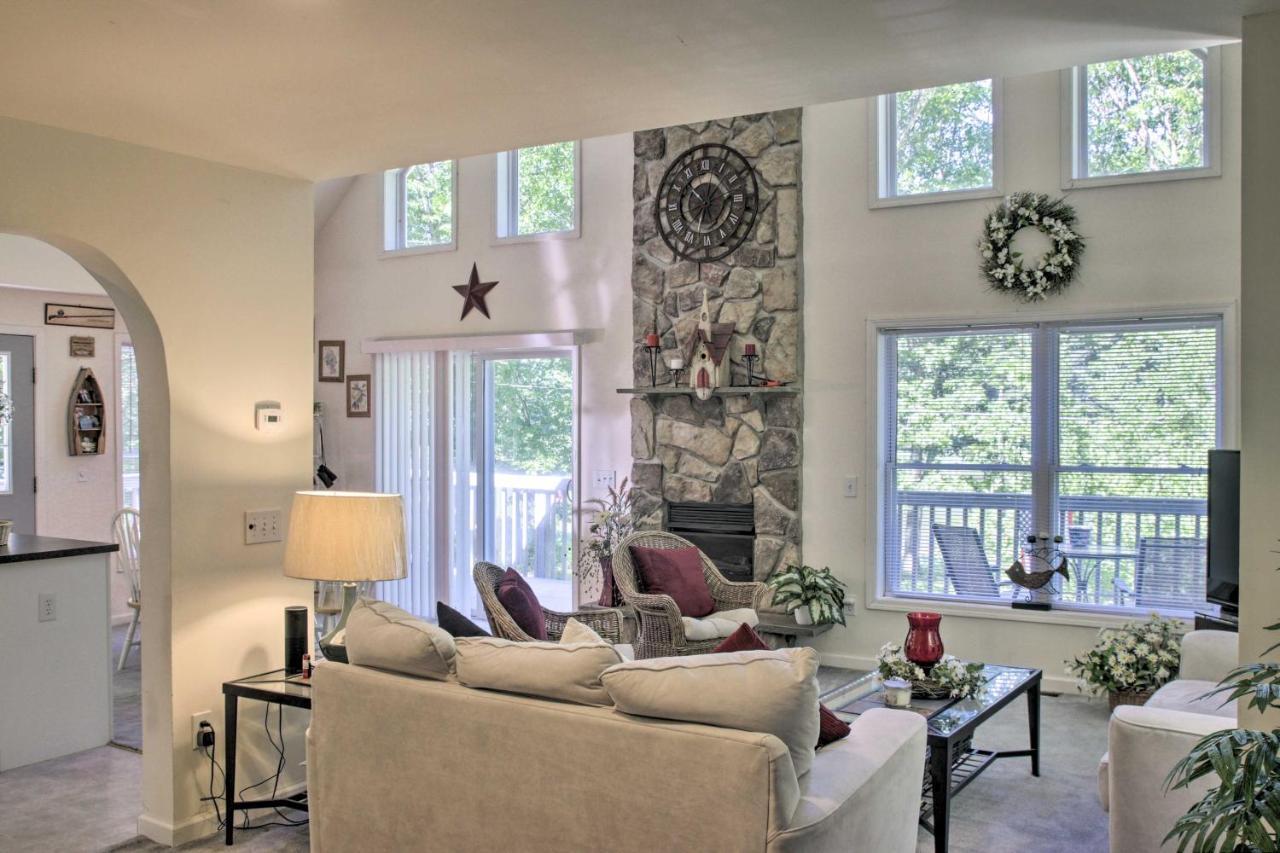 Spacious Home With Deck, Grill And Delaware River View Callicoon Екстериор снимка
